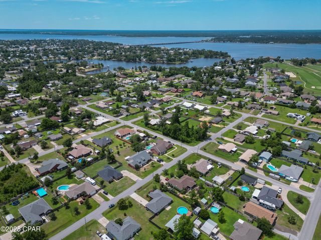 905 Texas Avenue, Lynn Haven, FL 32444
