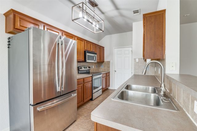 5826 Cynthia Drive, Midlothian, TX 76065