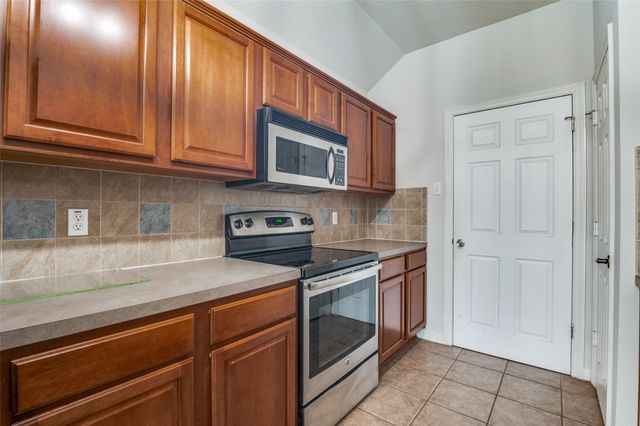 5826 Cynthia Drive, Midlothian, TX 76065