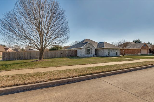 5826 Cynthia Drive, Midlothian, TX 76065