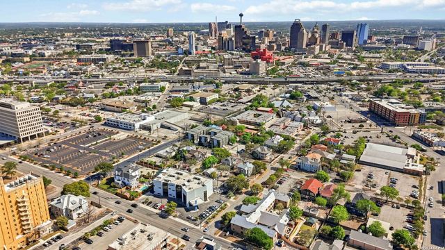 303 W Cypress Unit 101, San Antonio, TX 78212