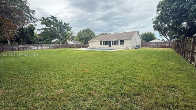 15212 SW 148th Ct, Miami, FL 33187