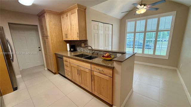15212 SW 148th Ct, Miami, FL 33187