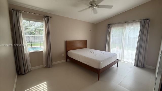 15212 SW 148th Ct, Miami, FL 33187