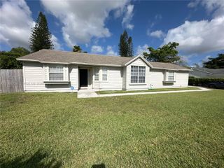15212 SW 148th Ct, Miami, FL 33187