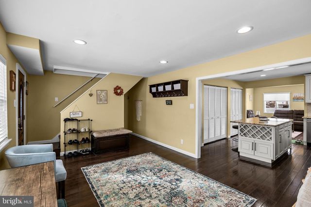 1 BOSWELL RD, Marlton, NJ 08053