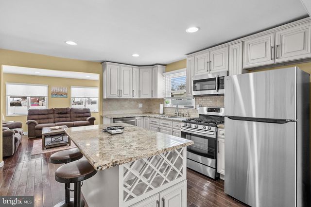 1 BOSWELL RD, Marlton, NJ 08053