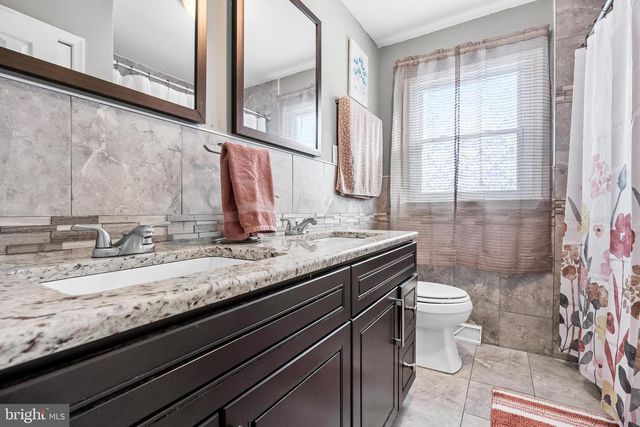 1 BOSWELL RD, Marlton, NJ 08053