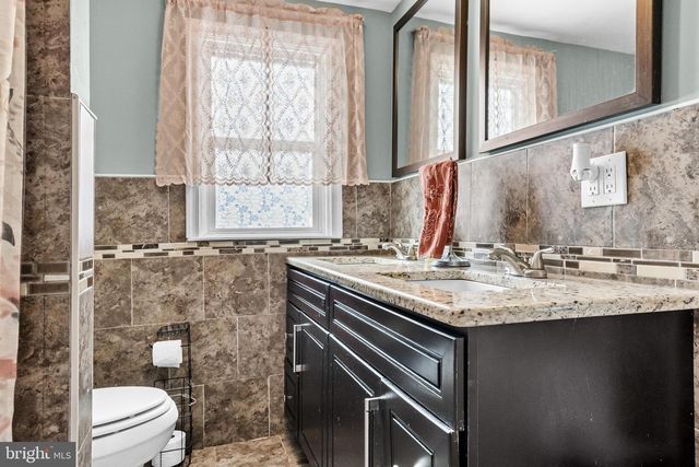 1 BOSWELL RD, Marlton, NJ 08053