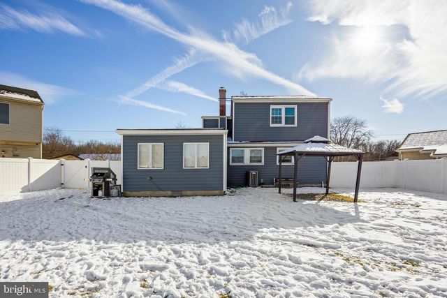 1 BOSWELL RD, Marlton, NJ 08053