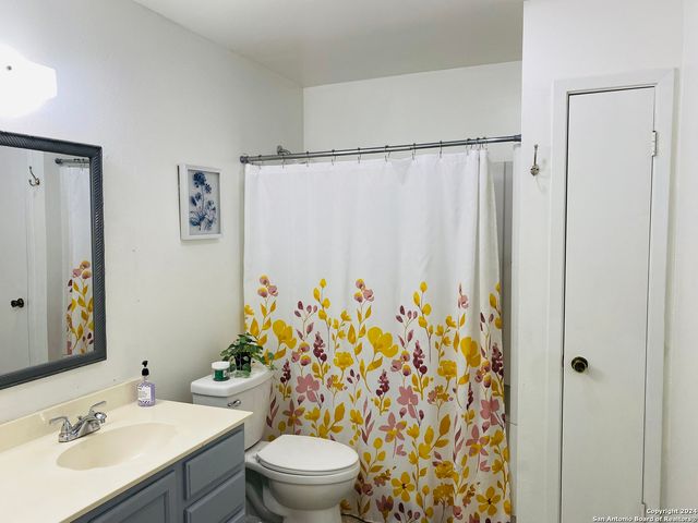 10027 BIRCH FIELD DR, San Antonio, TX 78245