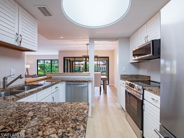 6710 Pelican Bay BLVD 412, Naples, FL 34108