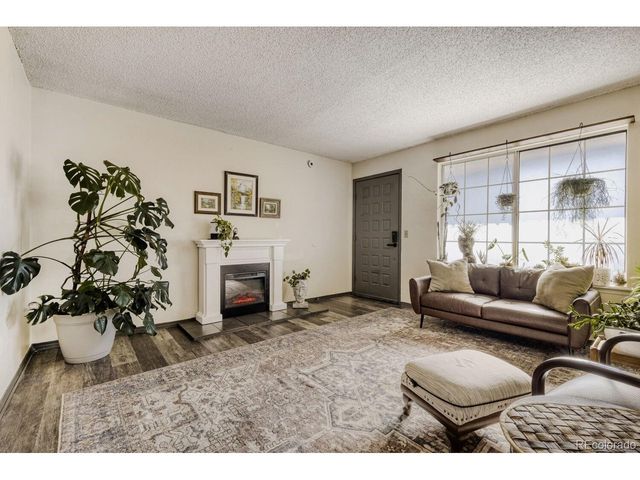 6414 Village Ln, Colorado Springs, CO 80918