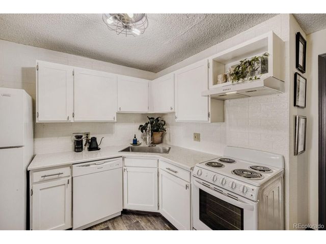 6414 Village Ln, Colorado Springs, CO 80918