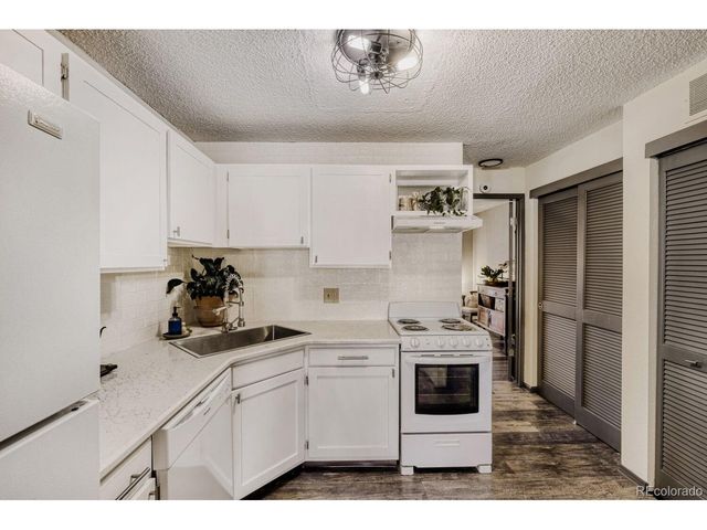 6414 Village Ln, Colorado Springs, CO 80918