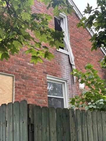 14910 Fairmount Drive, Detroit, MI 48205