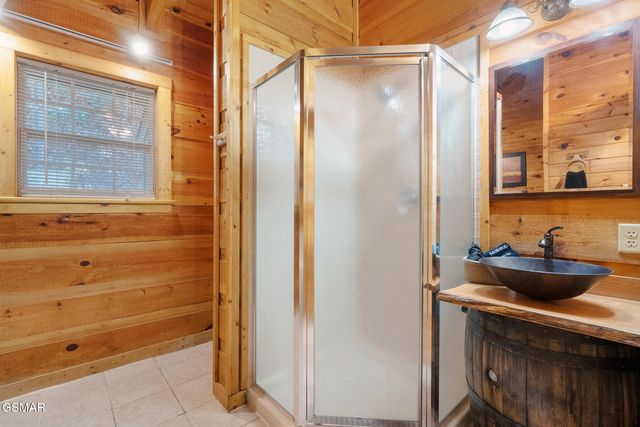 638 Morning Mist Way, Gatlinburg, TN 37738