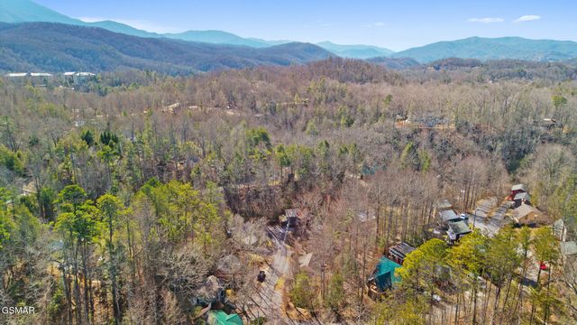 638 Morning Mist Way, Gatlinburg, TN 37738