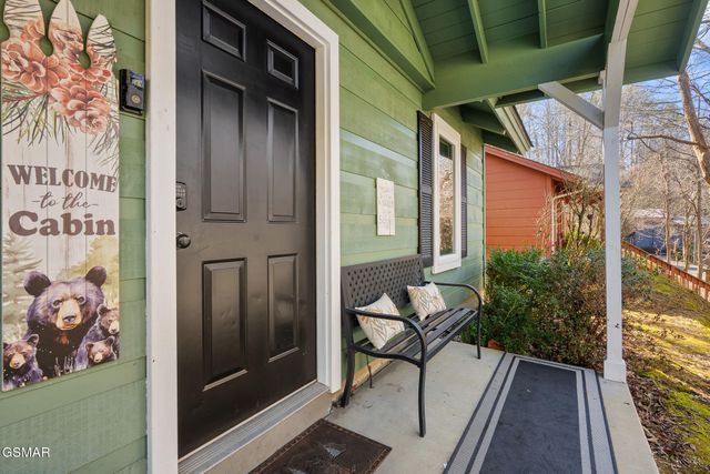 638 Morning Mist Way, Gatlinburg, TN 37738