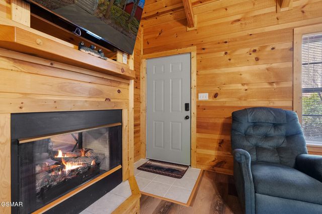 638 Morning Mist Way, Gatlinburg, TN 37738