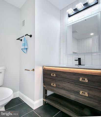 1279 BOND ST, Herndon, VA 20170