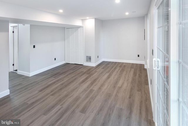 1279 BOND ST, Herndon, VA 20170