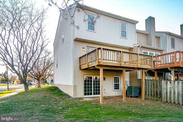 1279 BOND ST, Herndon, VA 20170