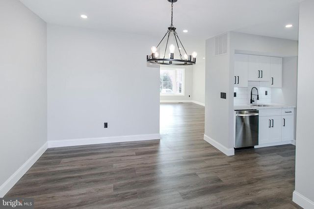 1279 BOND ST, Herndon, VA 20170