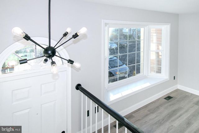 1279 BOND ST, Herndon, VA 20170