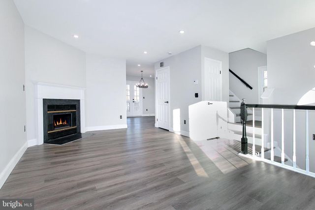 1279 BOND ST, Herndon, VA 20170