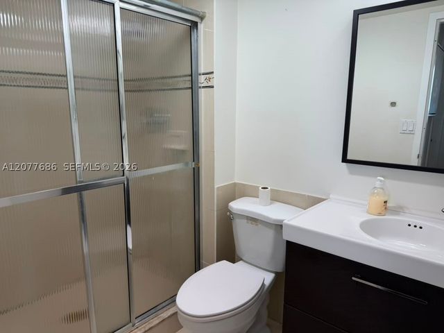 3375 N Country Club Dr 607, Aventura, FL 33180