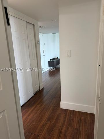 3375 N Country Club Dr 607, Aventura, FL 33180