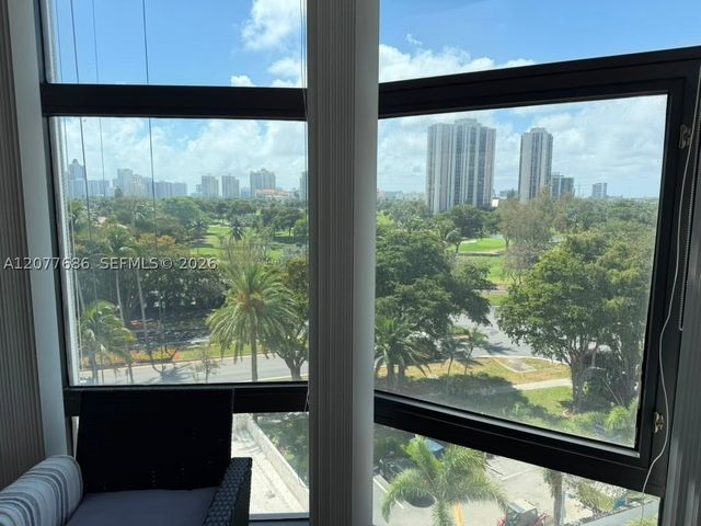 3375 N Country Club Dr 607, Aventura, FL 33180