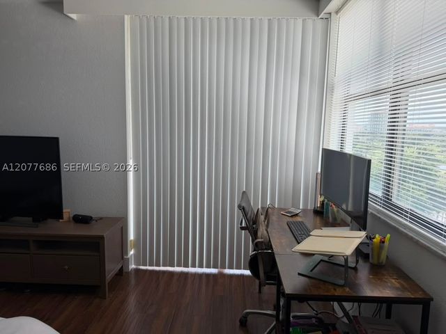 3375 N Country Club Dr 607, Aventura, FL 33180