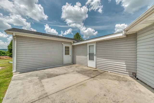 24131 Quintana Street, Bristol, VA 24202