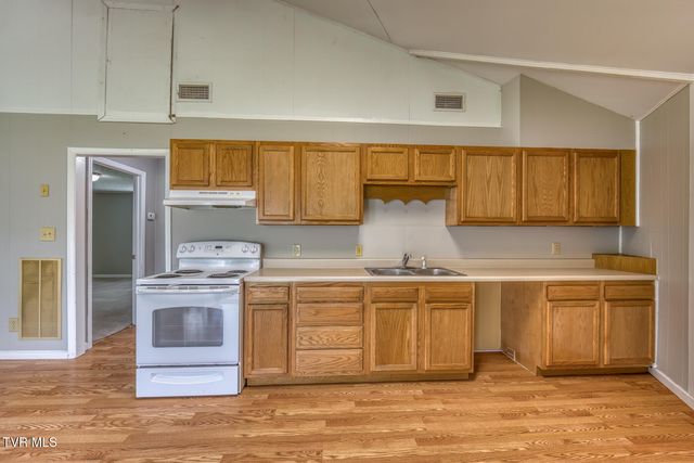 24131 Quintana Street, Bristol, VA 24202