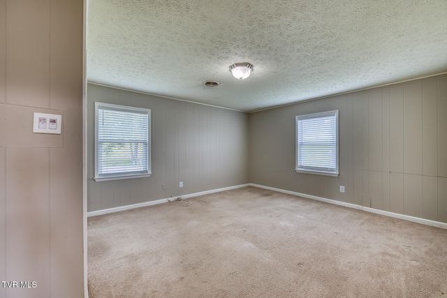 24131 Quintana Street, Bristol, VA 24202