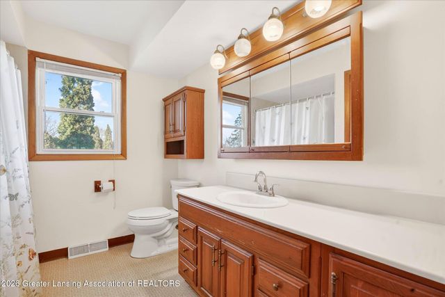 6102 Bradford Lane, Lansing, MI 48917