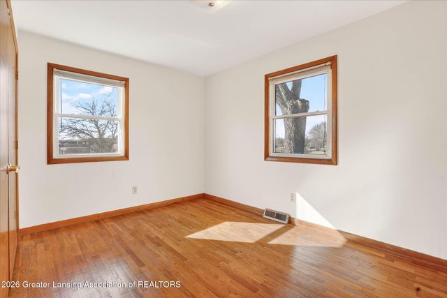 6102 Bradford Lane, Lansing, MI 48917