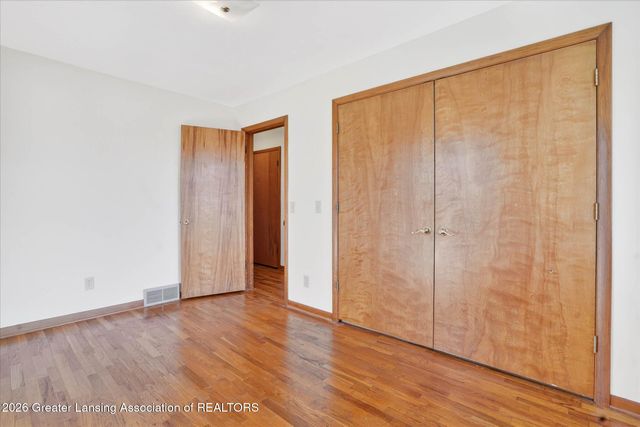 6102 Bradford Lane, Lansing, MI 48917