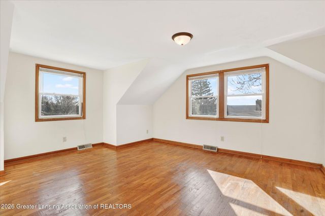 6102 Bradford Lane, Lansing, MI 48917