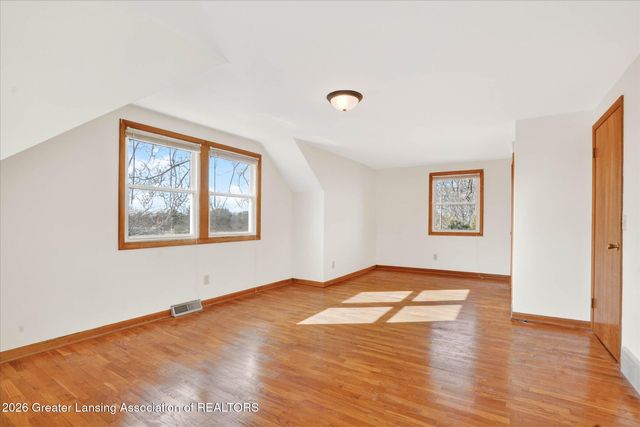 6102 Bradford Lane, Lansing, MI 48917