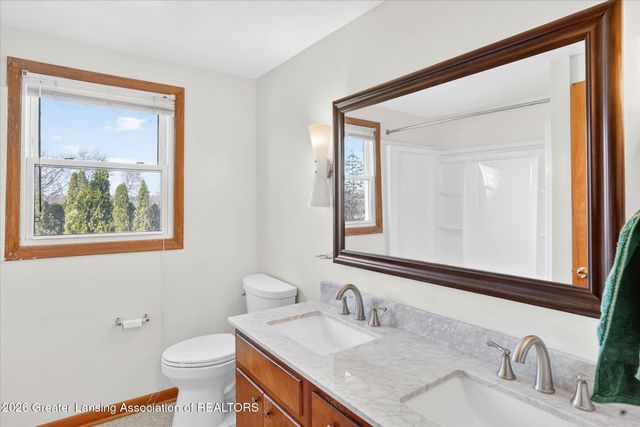 6102 Bradford Lane, Lansing, MI 48917