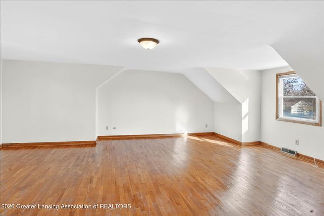 6102 Bradford Lane, Lansing, MI 48917