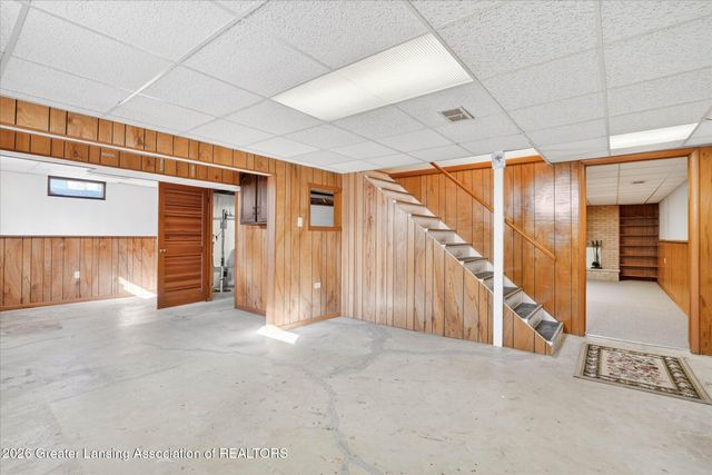 6102 Bradford Lane, Lansing, MI 48917