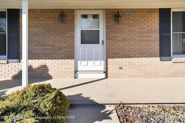 6102 Bradford Lane, Lansing, MI 48917