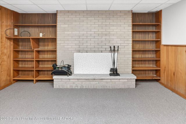 6102 Bradford Lane, Lansing, MI 48917