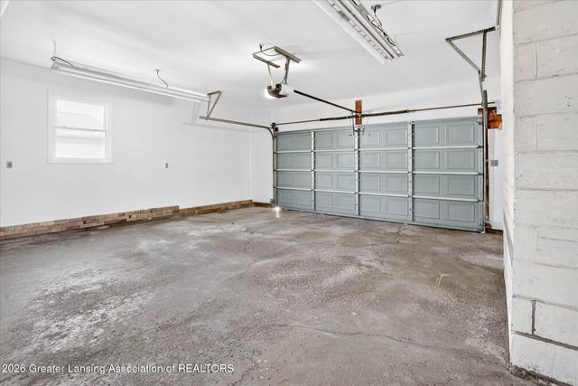 6102 Bradford Lane, Lansing, MI 48917