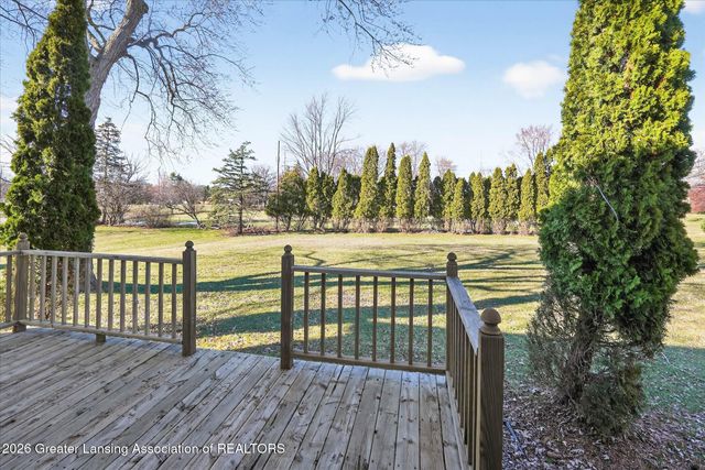 6102 Bradford Lane, Lansing, MI 48917