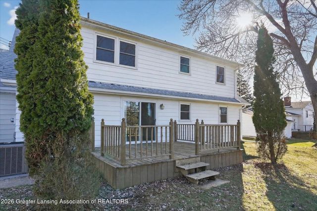 6102 Bradford Lane, Lansing, MI 48917